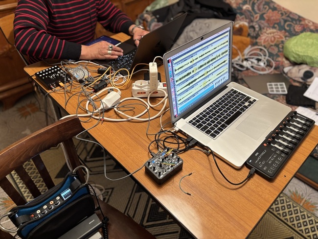 20250423-roveska-sessions-1